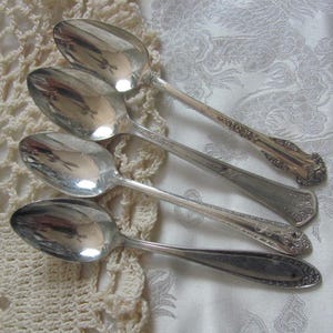 Small Silver Plate Demitasse Demi Espresso Coffee Spoons Lot of 4 Assorted Mixed Pattern 4.5&quot; 13cm // Silverware Flatware Cutlery