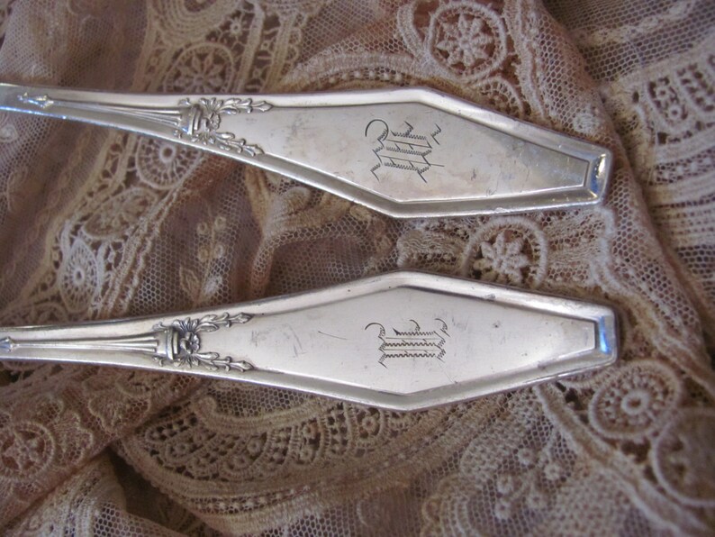 Jamestown Jamestown 1916 Pattern Monogrammed Silver Plate Large Serving Fork and Spoon Set