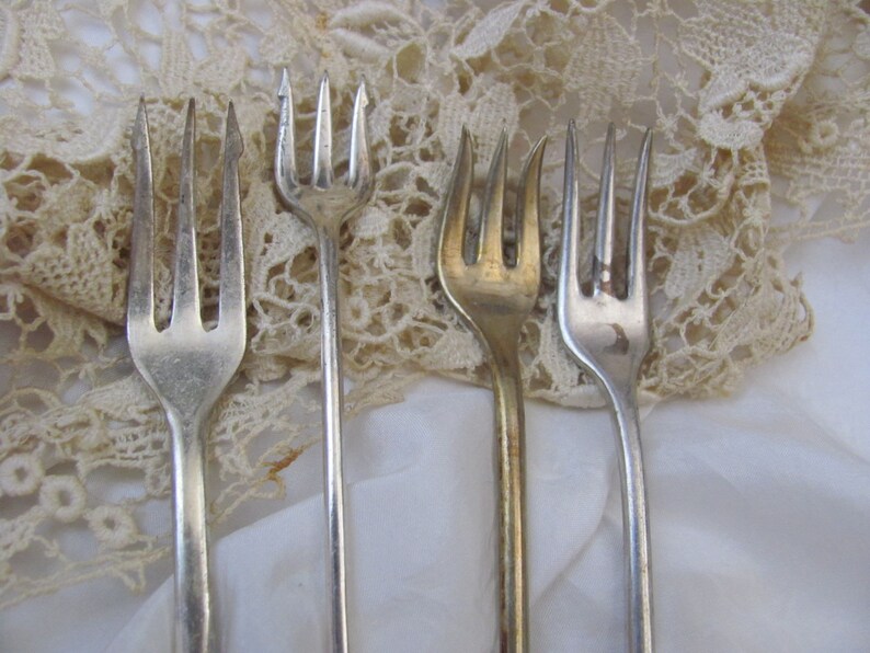 Crab Forks Lot of 4 Silver Plate 3 Prong Forks Crab Seafood Etsy