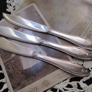 Providence // Set of 3 Antique Silver Plate Spreader Butter Knives - Gorham Providence Pattern 1920 - Monogrammed