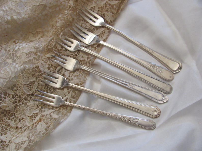 Kitchen & Dining Mixed Patterns Crab Forks 4 Lot of 6 Silver Plate 3