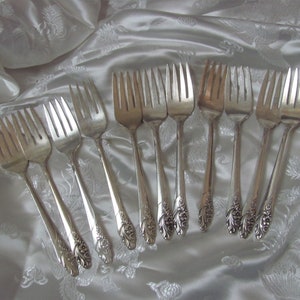 Evening Star 1950 Pattern // Set of 11 Silver Plate Salad Forks Silverware Flatware No Mono // Community image 2