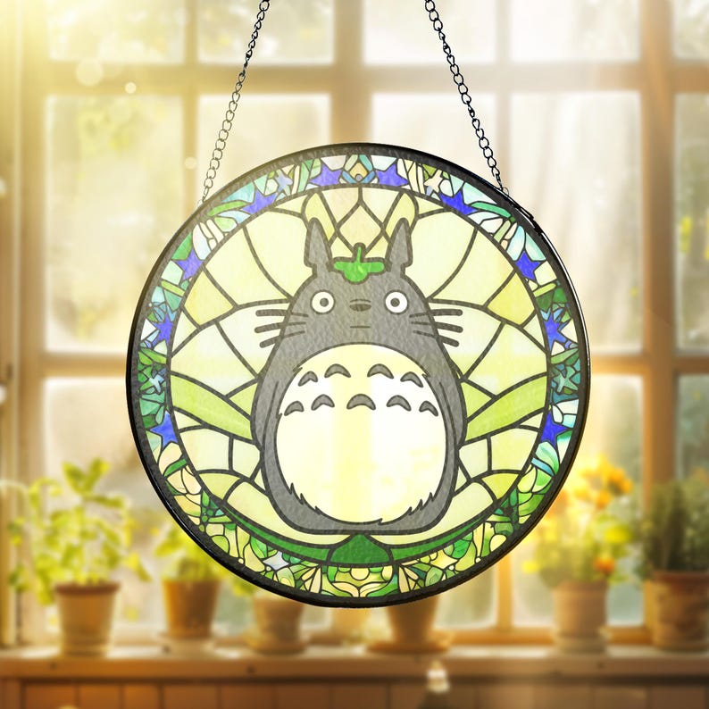 Solfångare i glas i skogsanda – Min granne-inspirerad glaskonst – Studio Ghibli – Fönster- och väggbonad – Gåva till animeälskare bild 3