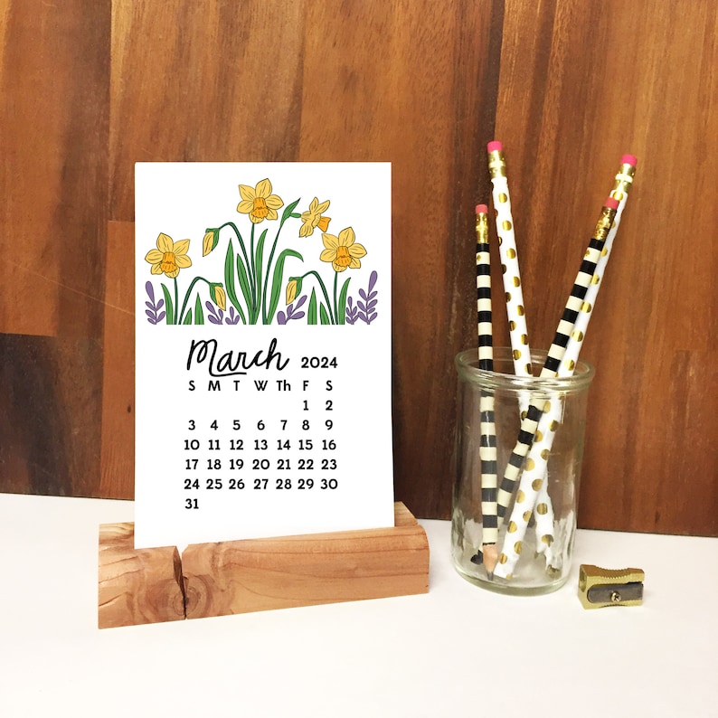 2024 Desk Calendar Floral image 3