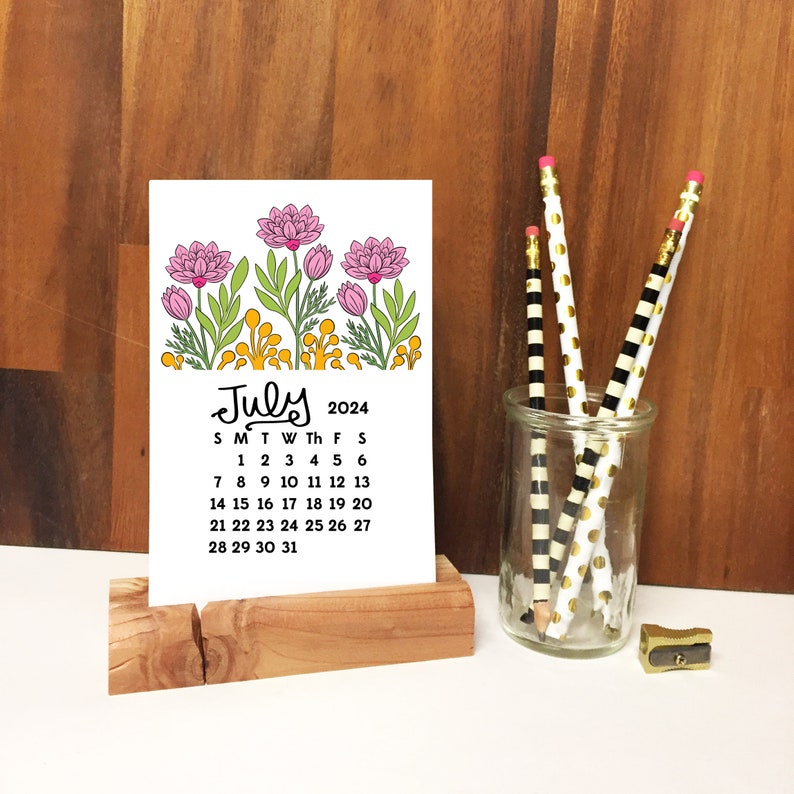 2024 Desk Calendar Floral image 5