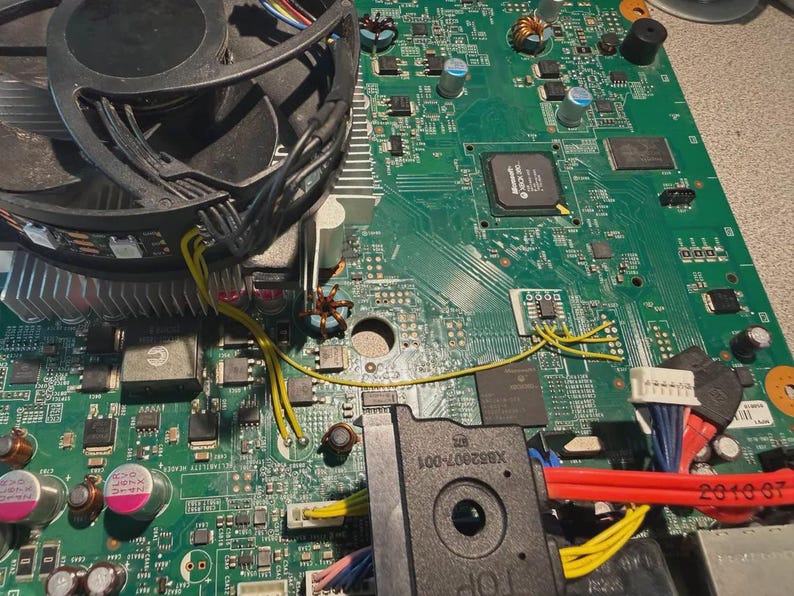 RGH3 Xbox 360 Slim with RGB LEDs xLume | 250-1000Gb HDD | New Thermal Paste | Xbox Live Bild 18