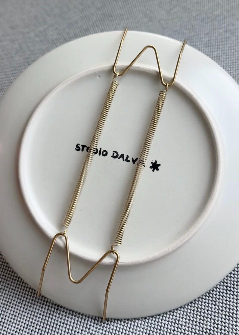 wall plate with hanger decorative plate