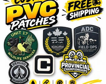 Può includere: Una collezione di toppe in PVC personalizzate con vari design, tra cui un emblema del servizio faunistico, uno scudo con una foglia d'acero, una toppa ADC field ops, un distintivo Dehcho Guardian, una lettera C e una toppa del campionato di baseball.