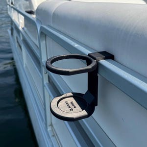 スナップオンボートカップホルダー - 1.25インチと1.5インチのレールに適合 - ポンツーン/トライトーンドリンクホルダー、Barletta Scarlettのレールと互換性あり