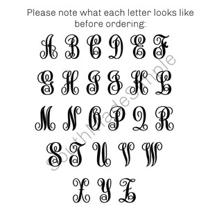 Peut inclure: Un tableau montrant les diff&eacute;rents styles de lettres de A &agrave; Z en &eacute;criture cursive. Veuillez noter l'apparence de chaque lettre avant de commander.