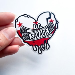 Adesivo com o logotipo do DC Savage Heart