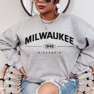 Felpa Milwaukee, Milwaukee, T-shirt Milwaukee City, Wisconsin State, T-shirt Milwaukee, regalo Milwaukee, maglietta Milwaukee