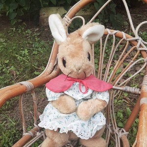 Reduced FREE Shipping Vtg Beatrix Potter Mrs. Rabbit Plush Stuffed Animal Bunny RABBIT, Eden Toys