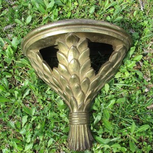 REDUCED FREE SHIPPING Vtg 1985 Shabby Gold Tone Artichoke Leaf Designs Syroco Style Wall Display Shelf, Homco