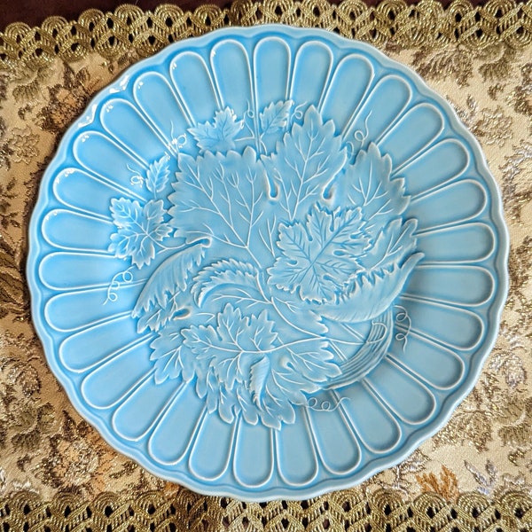 REDUCED FREE SHIPPING Vtg The Haldon Group Carolina Blue Leaf Designs Majolica Dinner Plate