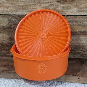 FREE SHIPPING Vtg Bright Orange Tupperware Food Container