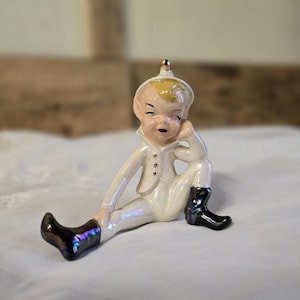 FREE SHIPPING Vintage Mid Century Small Ceramic Sitting Holland Mold Pixie Elf 1968 Figure