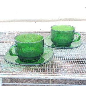 REDUCED FREE SHIPPING Vtg 4 Piece Emerald Green Glass Cup and Saucer Set