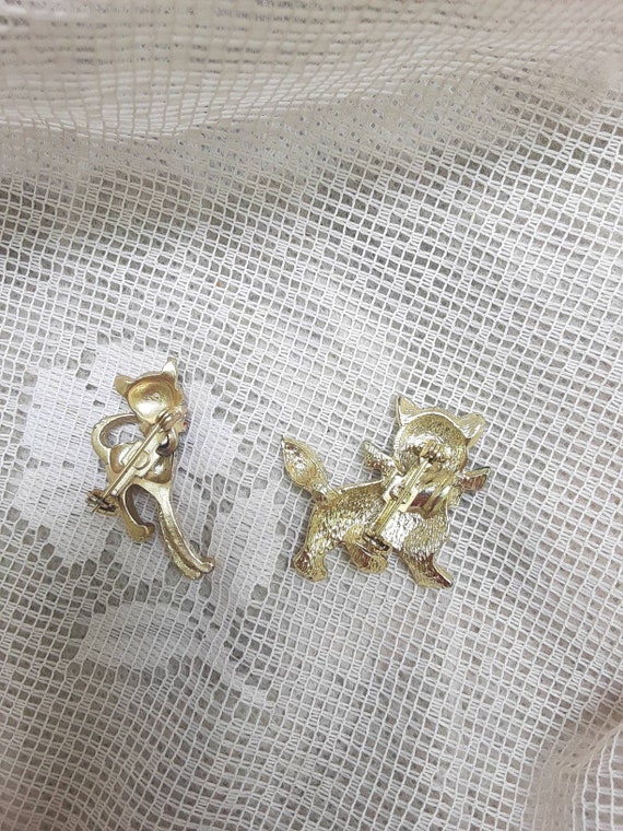 REDUCED FREE SHIPPING Vtg Pair Gold Tone Faux Jew… - image 3