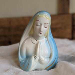 FREE SHIPPING Vtg Mid Century Ceramic Blessed Mother Mary Praying Hands Planter Vase