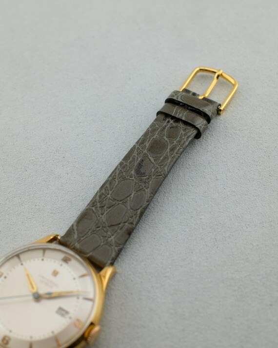 Universal Genève | Ref. 11315 - image 8