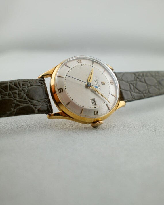 Universal Genève | Ref. 11315 - image 2