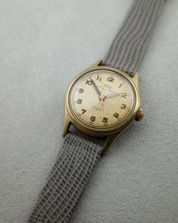 Roxy | Arogno Movement - image 6