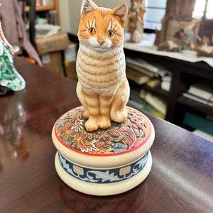 Lesley Anne Ivory Cat Figurines - Etsy