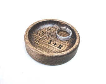 Personalized Wooden Ring Dish – Custom Engraved Jewelry Tray, Anniversary or Wedding Gift