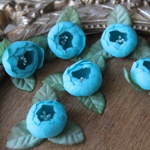 Cute silk   flower  2 piece listing 1.5 inch wide