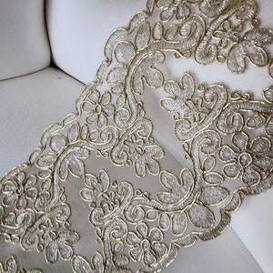 Sewing supplies trim / Craft lace /Very cute  gold   color  lace  1  yard listing  4.5  inch wide /Metalica lace /
