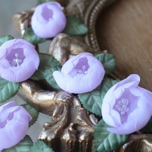 Cute silk   flower  4  piece listing 1.5 inch wide