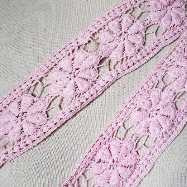 Very cute  Baby pink   color    venice   Cotton lace  2 yard listing