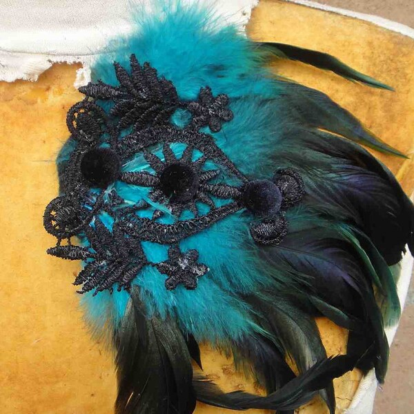 Black and green   color  feather applique   100 %  handmade   1 pieces listing