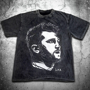 Vintage Luka Doncic gebleekt T-shirt, premium zwaargewicht sweatshirt, basketbalhoodie, uniseks vervaagd zwart shirt, cadeau voor hem cadeau voor haar