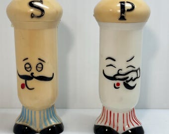Vintage Sneezing Chef Plastic Salt & Pepper Shakers, Made in Hong Kong