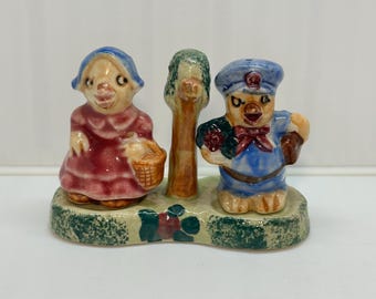 Vintage Chicken Couple Ceramic Salt & Pepper Shakers, Made in Occupied Japan