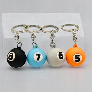 "Billard Ball Taschenanhänger - ""Billard Ball"" - Taschenanhänger oder Auto - Geschenk für Männer und Frauen."