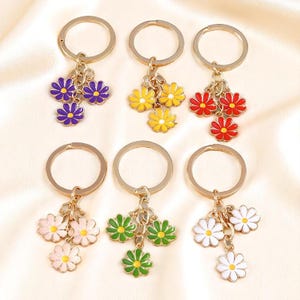 Blumen Anhänger Charm - süße Emaille Kristall Gänseblümchen Blume Schlüsselanhänger für Damen & Mädchen, Tasche Schlüsselanhänger, Handtasche Accessoire, DIY Geschenk