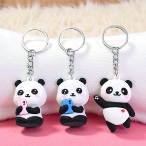 Panda Keychain – Cute Cartoon Couple Panda Pendant, Fashionable Car Bag Charm Accessory, Unique Jewelry Gift Idea for Women & Girls