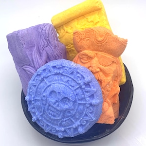 High Seas Adventure Bath Bomb Set 4 bath bombs bath fizzy, party favor, carribean, booty, treasure, sailing, ship, travel, gift set image 3