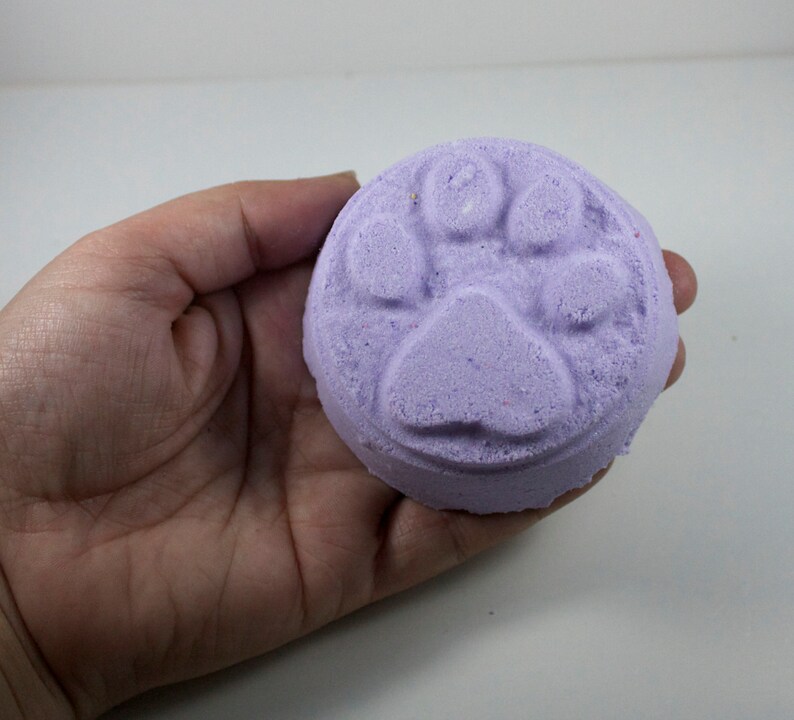 2 Paw Print Bath Bombs Dog Cat Pawprint Pet Lover Bath Etsy