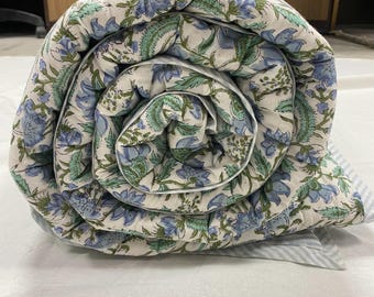 Reversible Columbia Blue Cotton Quilt – Hand Block Print Kantha Blanket, Lightweight Boho Throw, Indian Floral Bedding, Farmhouse Decor