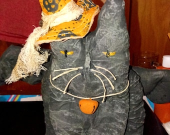 Muñeco de gato murciélago de arte popular primitivo para colocar en un estante