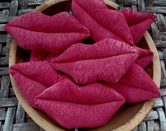 Primitive Folkart Lips Bowl Filler,Ornies Set Of 4