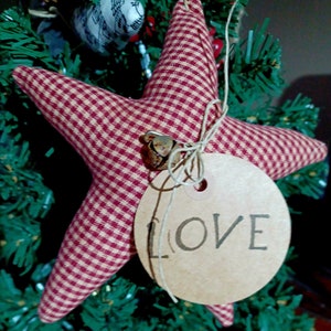 Primitive Mini Checked Red Homespun Star With Tag LOVE image 1