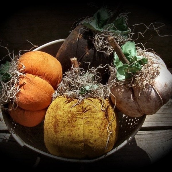 Primitive Fall Colored Pumpkins Ornies