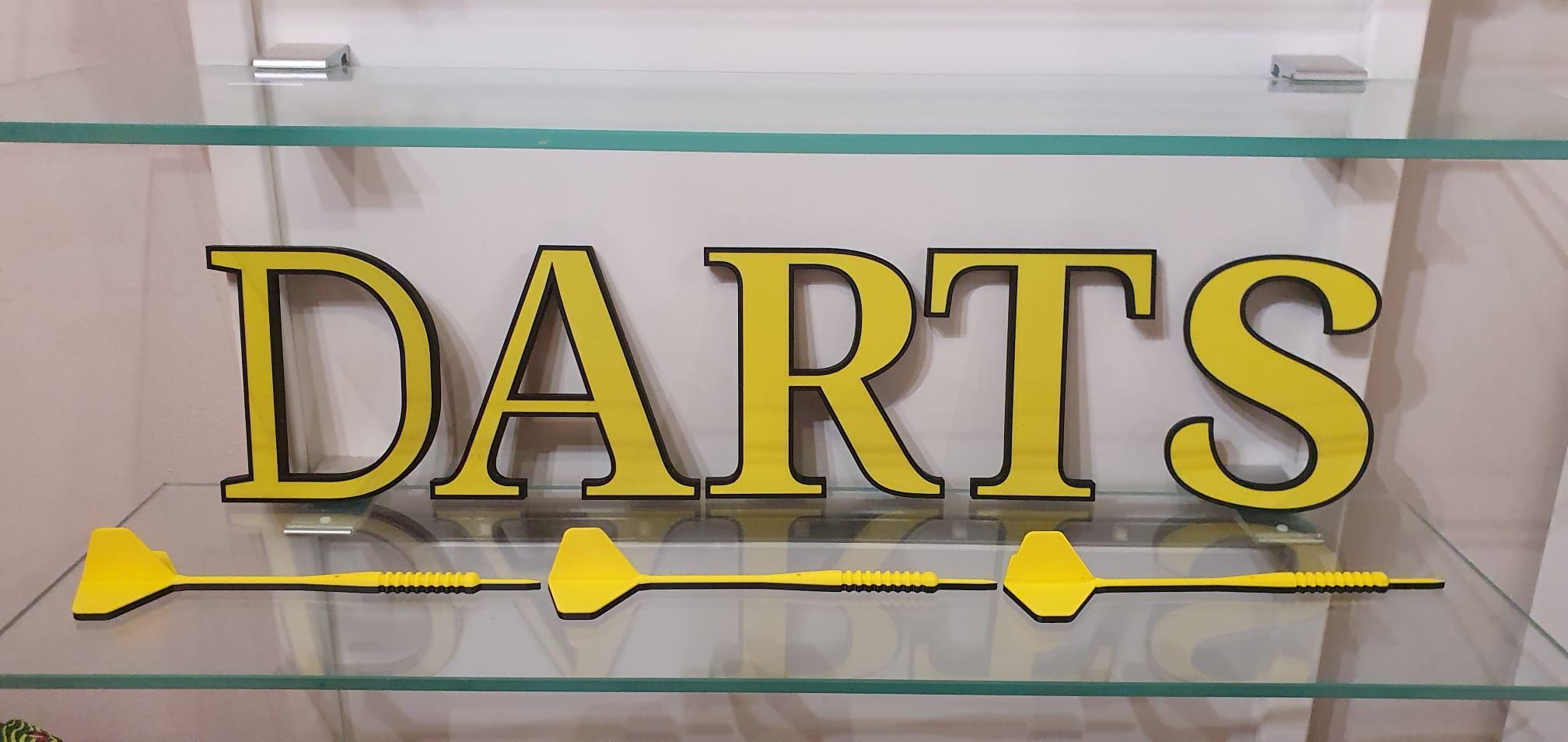 Inscription DARTS, logo 3D, cible de fléchettes, décoration, cible de fléchettes, flèche de fléchette, fléchette