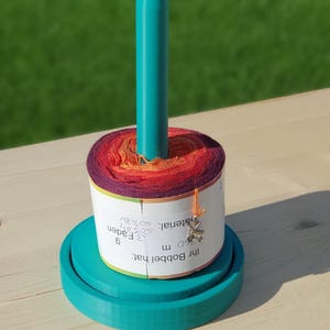 Stor garnupprullare, går mycket smidigt, färgkoordinerad, upprullare för garn, garn, dispenser