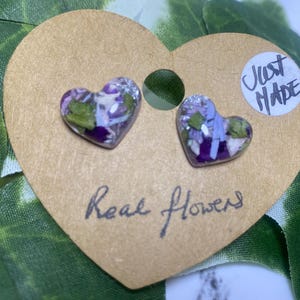 Flower earrings. Studs.